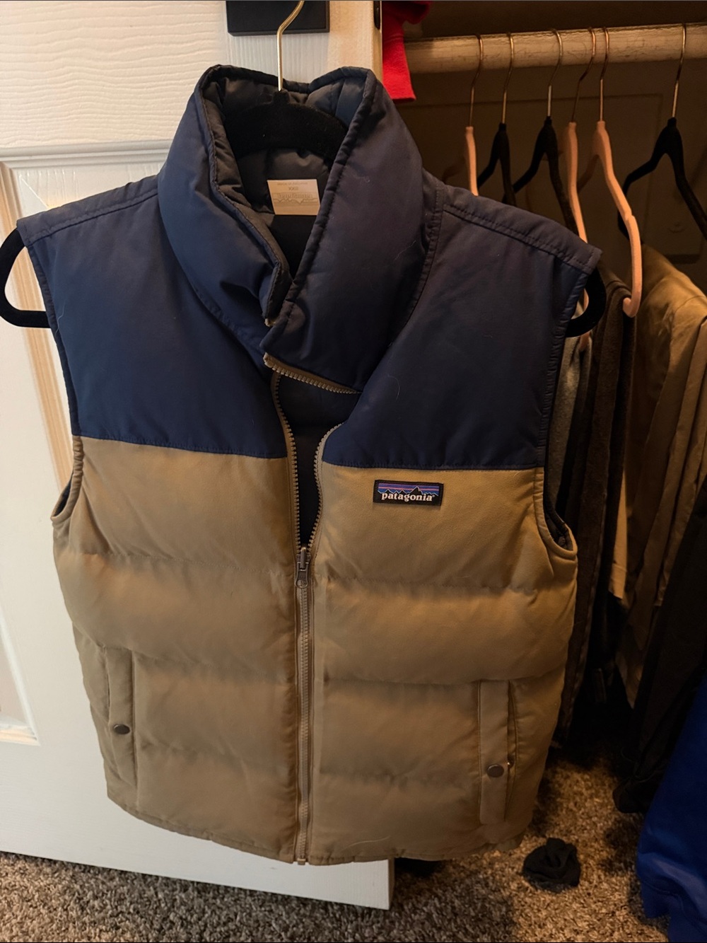Patagonia Men’s Navy and Tan Puffer Vest